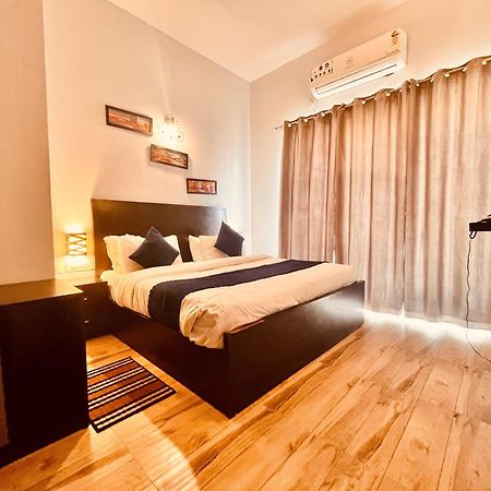 Pearl Grand Boutique Cottage In Omaxe Anandam Vrindavan - #Premium Ac Rooms With Balcony #Big Parking #Lift #Garden #Peaceful Area #Near Prem Mandir #Property Of The Year #Most Awarded المظهر الخارجي الصورة