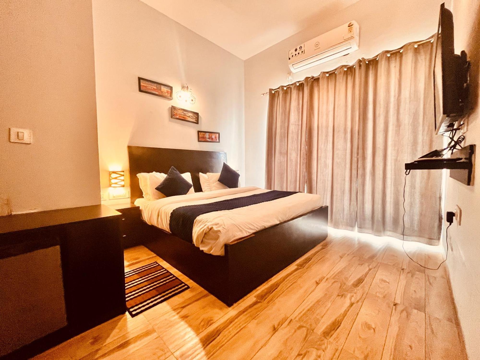 Pearl Grand Boutique Cottage In Omaxe Anandam Vrindavan - #Premium Ac Rooms With Balcony #Big Parking #Lift #Garden #Peaceful Area #Near Prem Mandir #Property Of The Year #Most Awarded المظهر الخارجي الصورة
