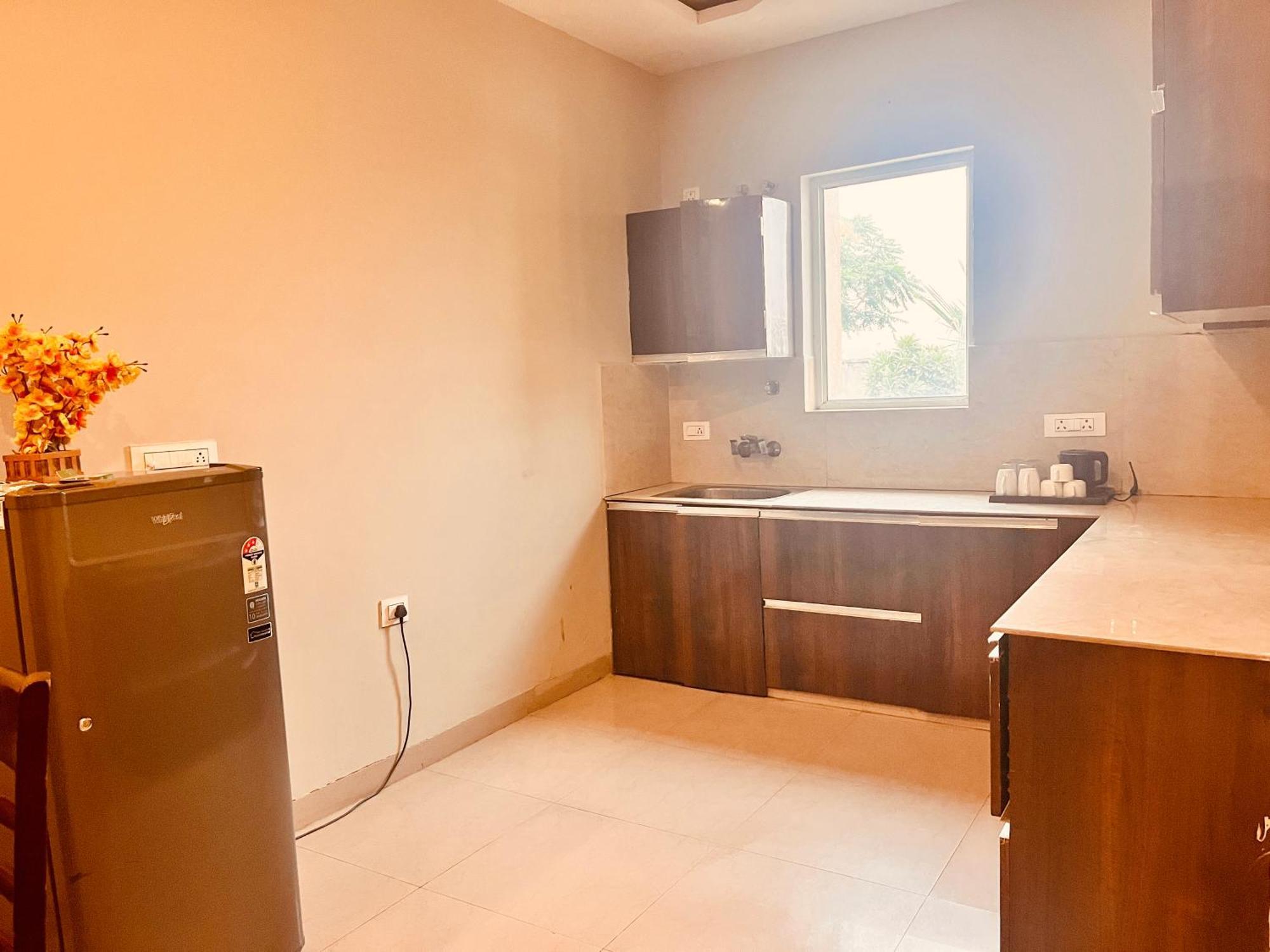 Pearl Grand Boutique Cottage In Omaxe Anandam Vrindavan - #Premium Ac Rooms With Balcony #Big Parking #Lift #Garden #Peaceful Area #Near Prem Mandir #Property Of The Year #Most Awarded المظهر الخارجي الصورة