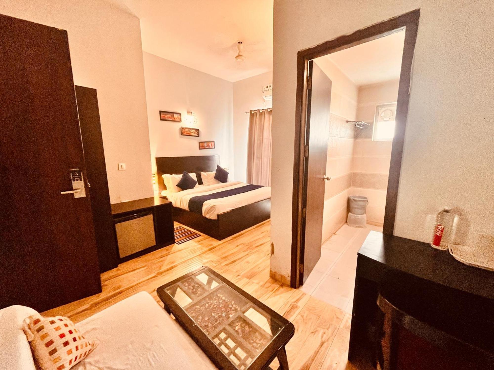 Pearl Grand Boutique Cottage In Omaxe Anandam Vrindavan - #Premium Ac Rooms With Balcony #Big Parking #Lift #Garden #Peaceful Area #Near Prem Mandir #Property Of The Year #Most Awarded المظهر الخارجي الصورة