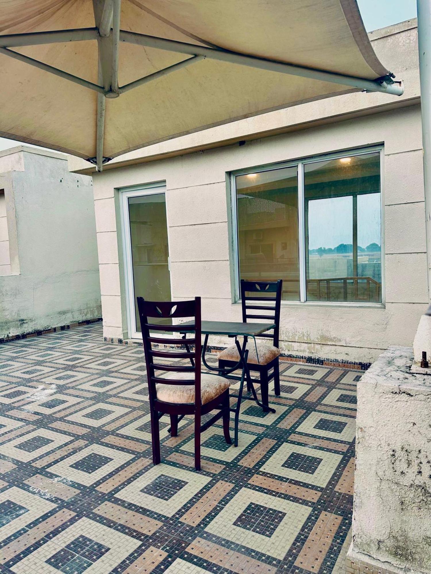 Pearl Grand Boutique Cottage In Omaxe Anandam Vrindavan - #Premium Ac Rooms With Balcony #Big Parking #Lift #Garden #Peaceful Area #Near Prem Mandir #Property Of The Year #Most Awarded المظهر الخارجي الصورة