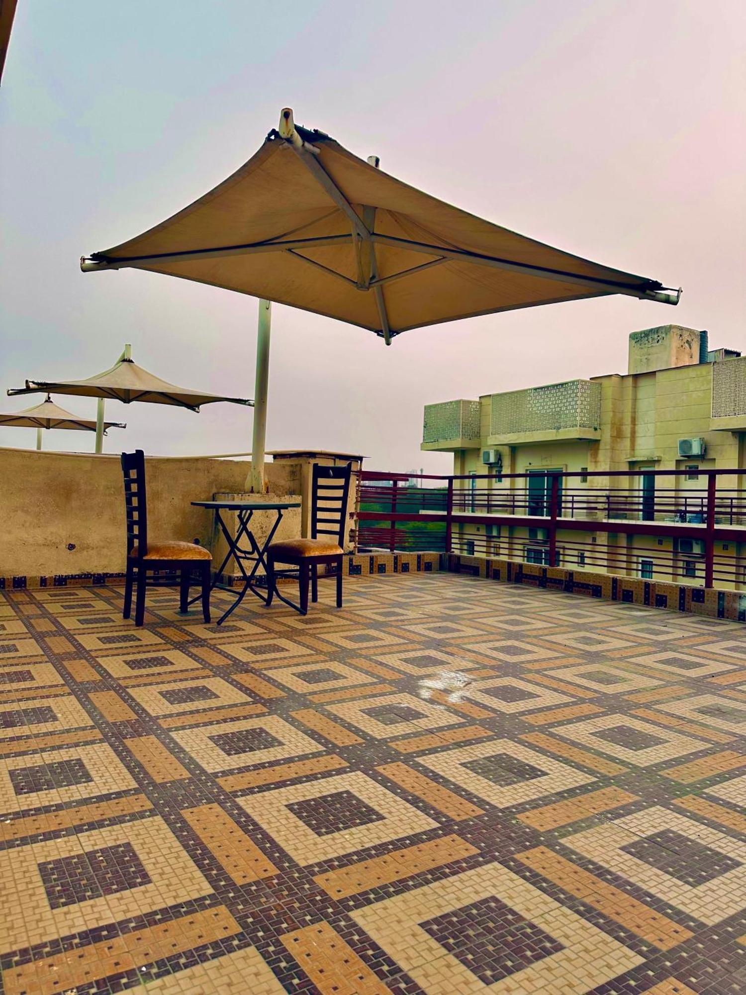 Pearl Grand Boutique Cottage In Omaxe Anandam Vrindavan - #Premium Ac Rooms With Balcony #Big Parking #Lift #Garden #Peaceful Area #Near Prem Mandir #Property Of The Year #Most Awarded المظهر الخارجي الصورة