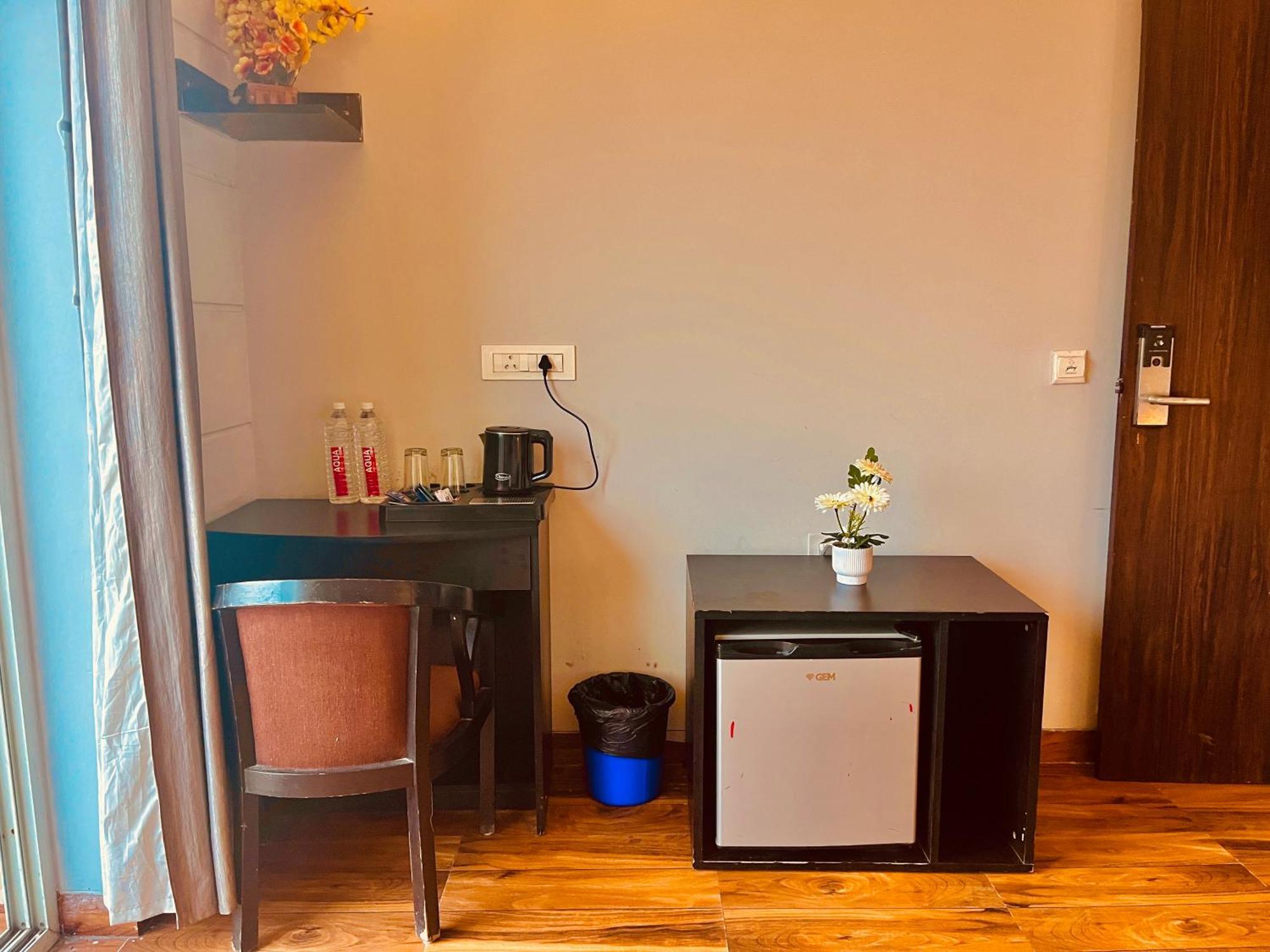 Pearl Grand Boutique Cottage In Omaxe Anandam Vrindavan - #Premium Ac Rooms With Balcony #Big Parking #Lift #Garden #Peaceful Area #Near Prem Mandir #Property Of The Year #Most Awarded المظهر الخارجي الصورة