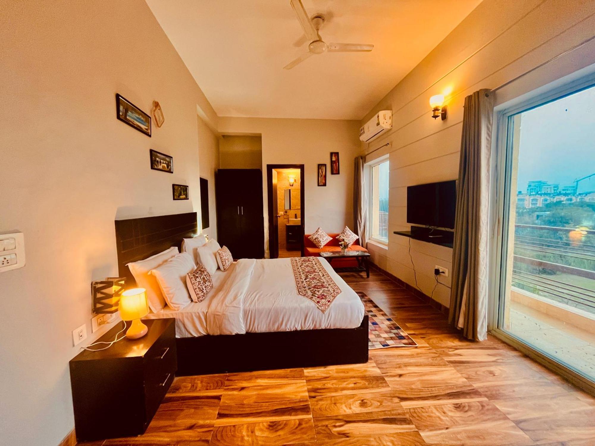 Pearl Grand Boutique Cottage In Omaxe Anandam Vrindavan - #Premium Ac Rooms With Balcony #Big Parking #Lift #Garden #Peaceful Area #Near Prem Mandir #Property Of The Year #Most Awarded المظهر الخارجي الصورة